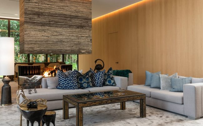Exclusive waterfront luxury villa rental in Miami - Nomade Villa Collection