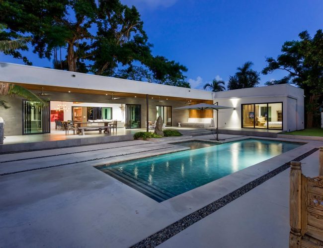 Villa Ubud - Luxury Villa Rental in Miami - Exterior Pool at Night